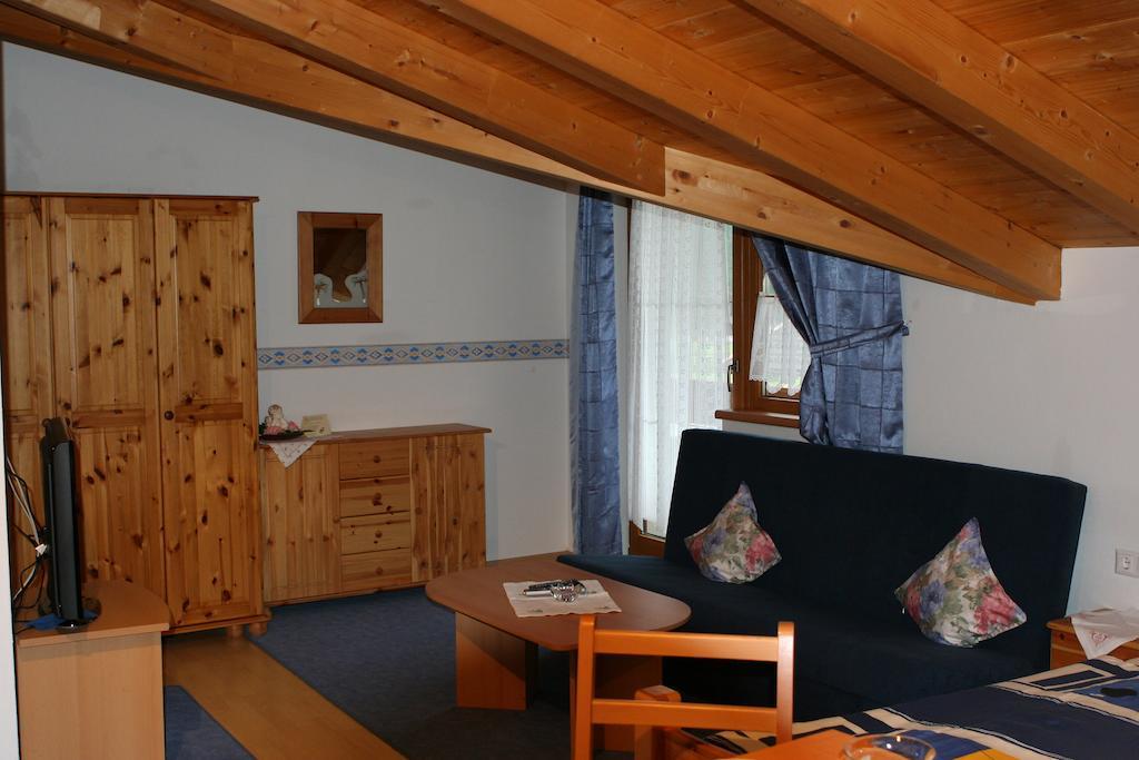 Haus Hildegard Hotel Neustift im Stubaital Kamer foto